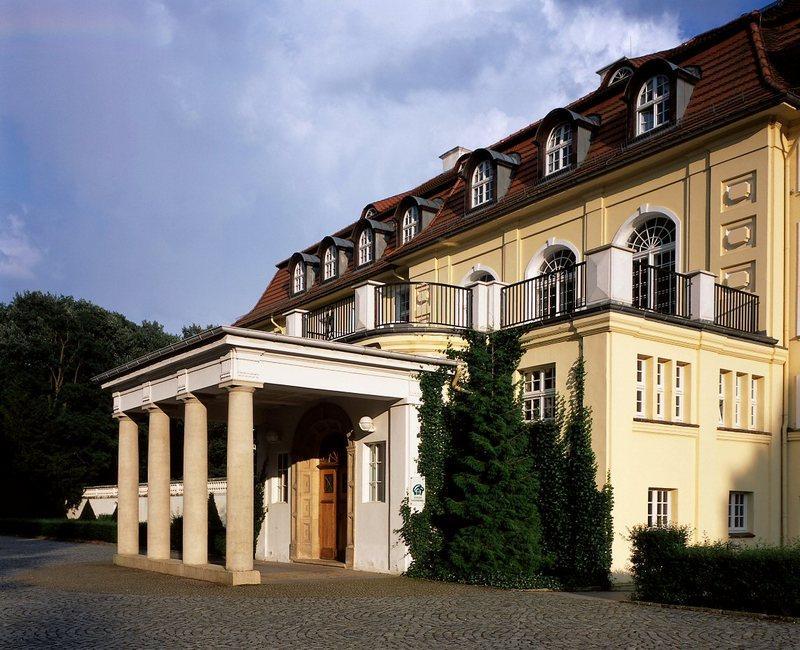 Schloss Hasenwinkel Hotel Exterior photo